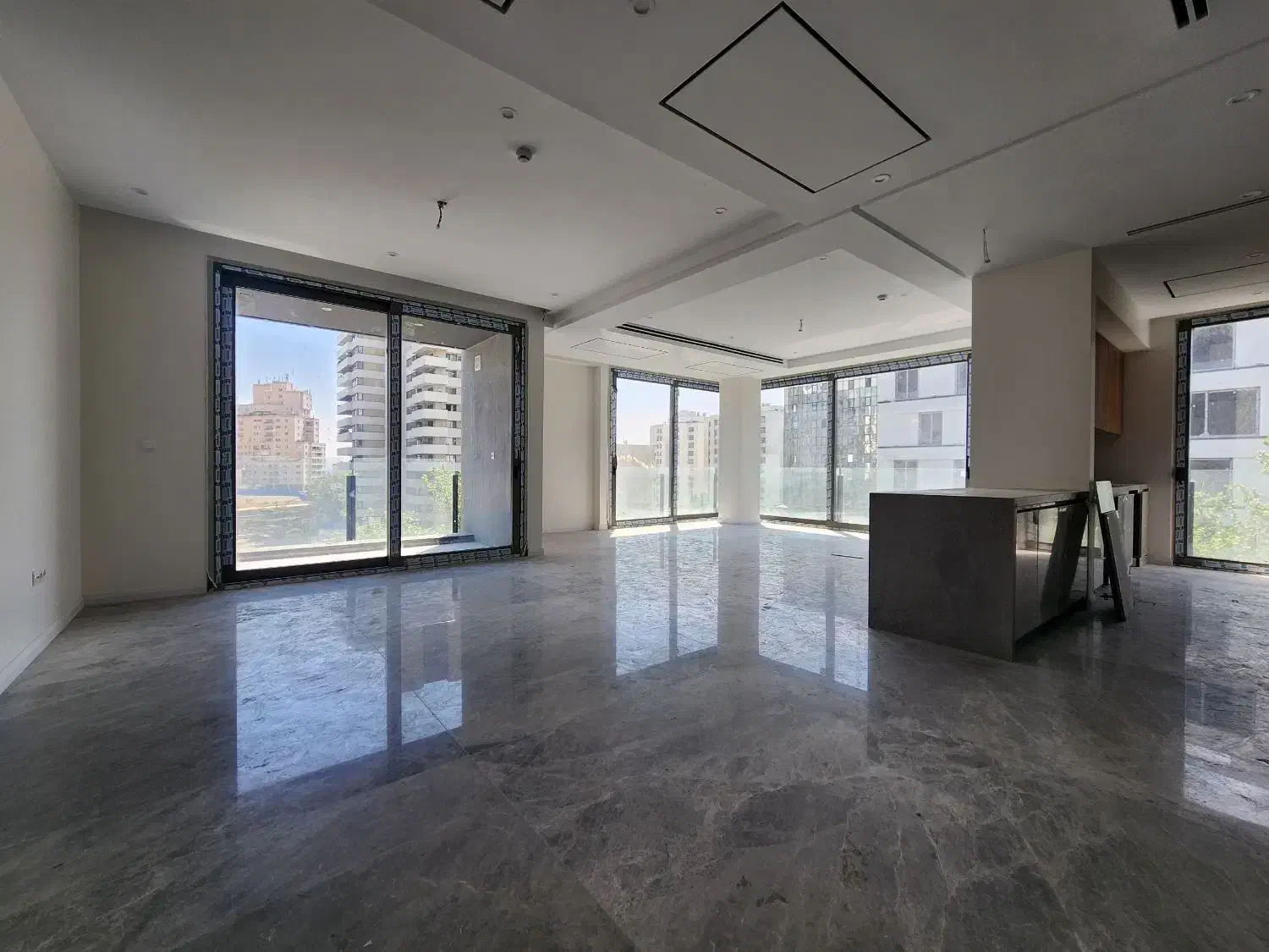 آپارتمان۱۹۰ متر ۳ خواب/ویو کوهستان/بدون مشرف