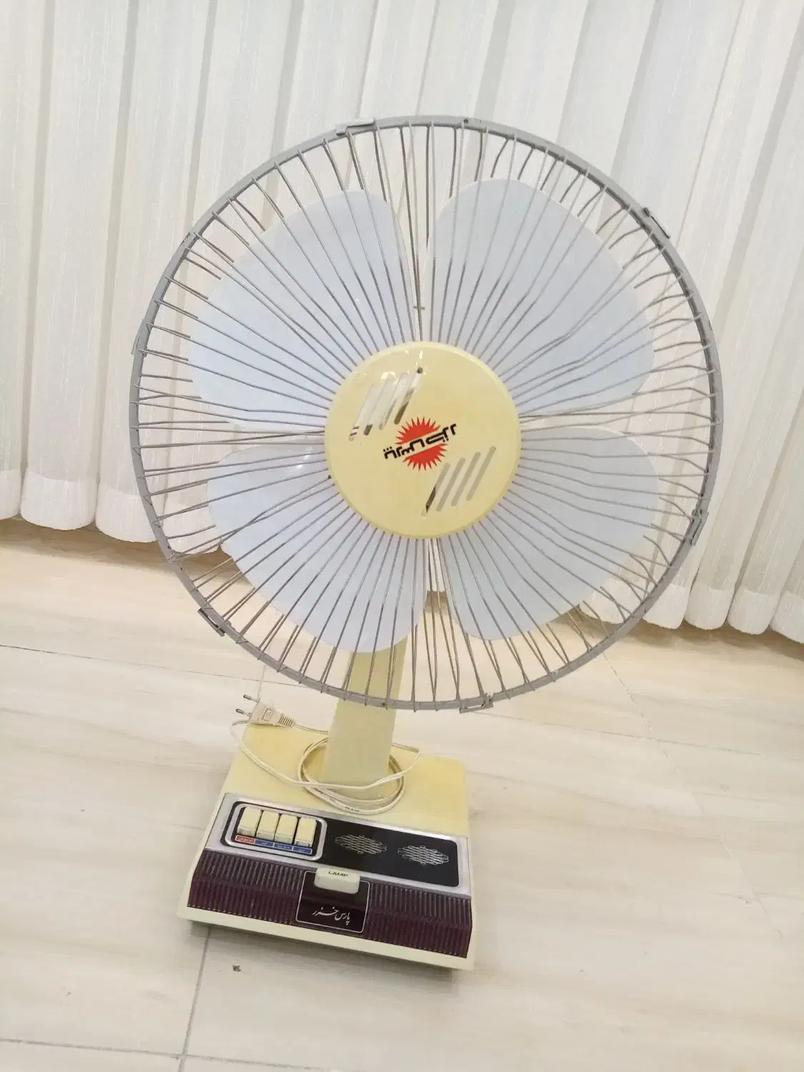 پنکه|پنکه و تصفیه‌کنندهٔ هوا|نقده, |دیوار