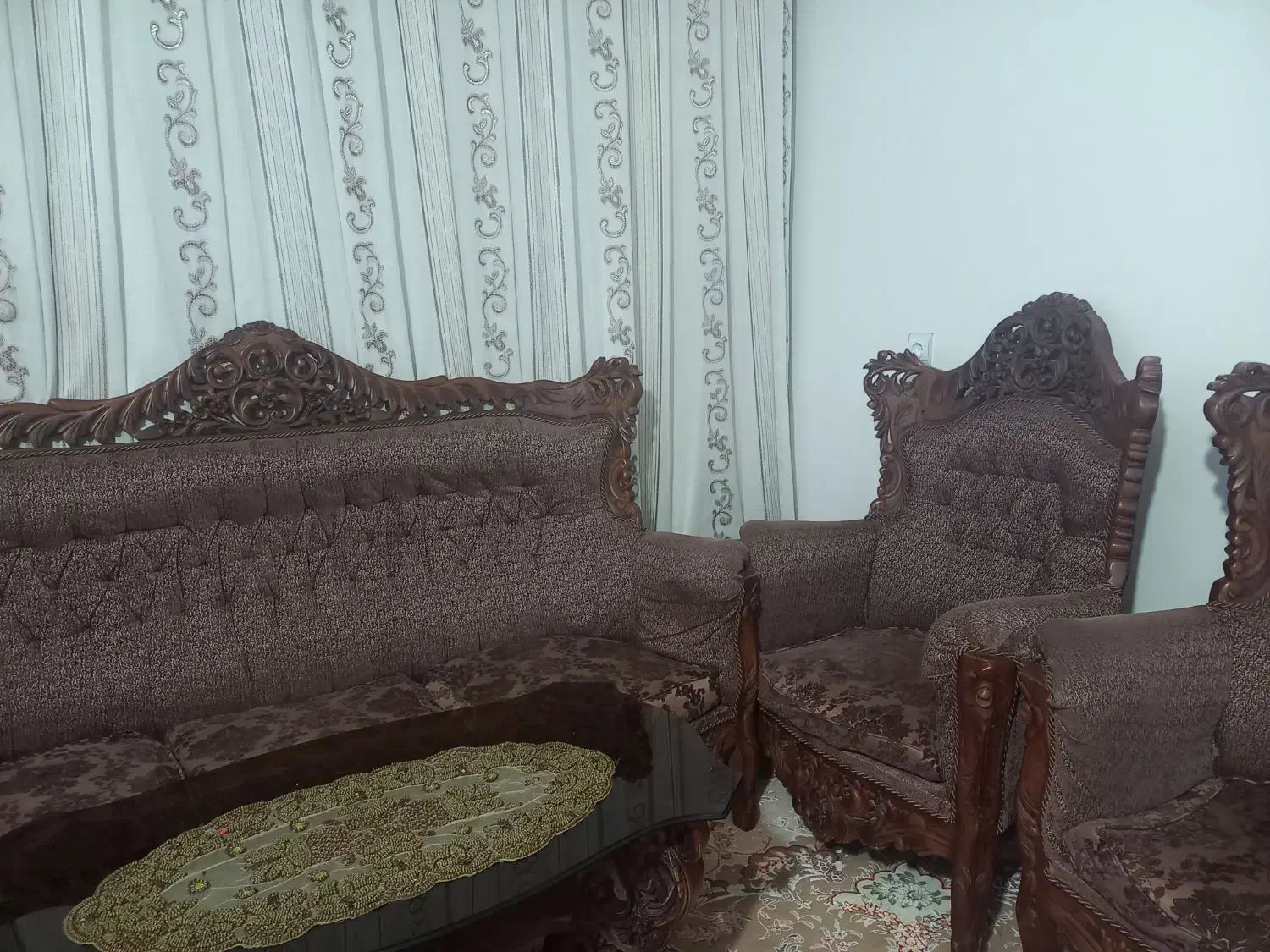 مبل سلطنتی ۹نفره ومیز|مبلمان خانگی و میز عسلی|شاهینشهر, شهرک گلدیس|دیوار