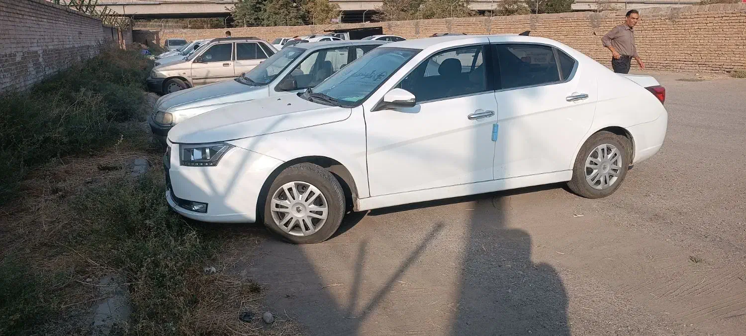 دنا پلاس تیپ یک مدل 1402|خودرو سواری و وانت|مشهد, نرگس (شهرک غرب)|دیوار