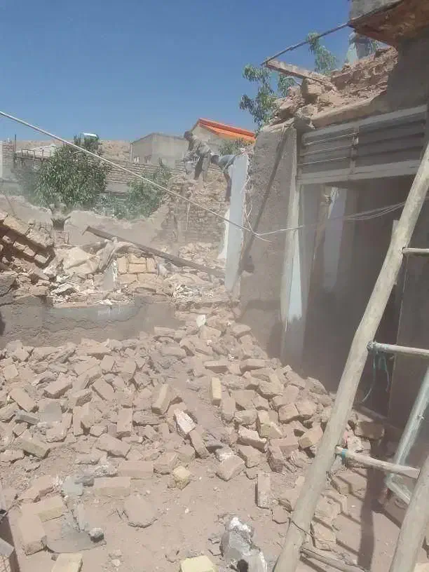 تخریب منازل و بتن تخصصی حمل و خاک برداری|خدمات پیشه و مهارت|نیشابور, باغ نو|دیوار