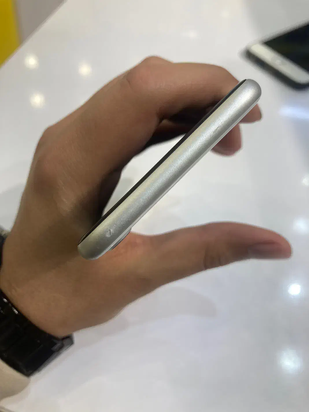 SE 2020|موبایل|سمنان, |دیوار