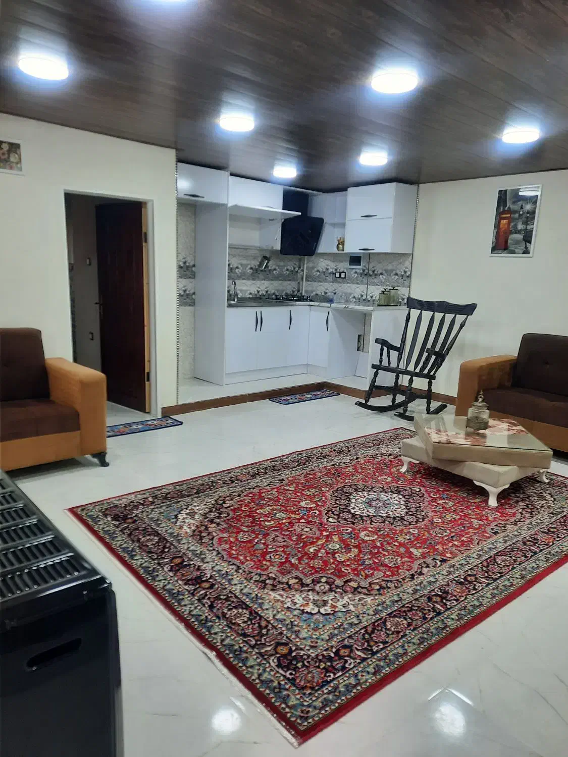 سوعیت ویلایی میباشد بسیار تمیز و تازه ساخت|اجارهٔ کوتاهمدت آپارتمان و سوئیت|خرمآباد (تنکابن), |دیوار