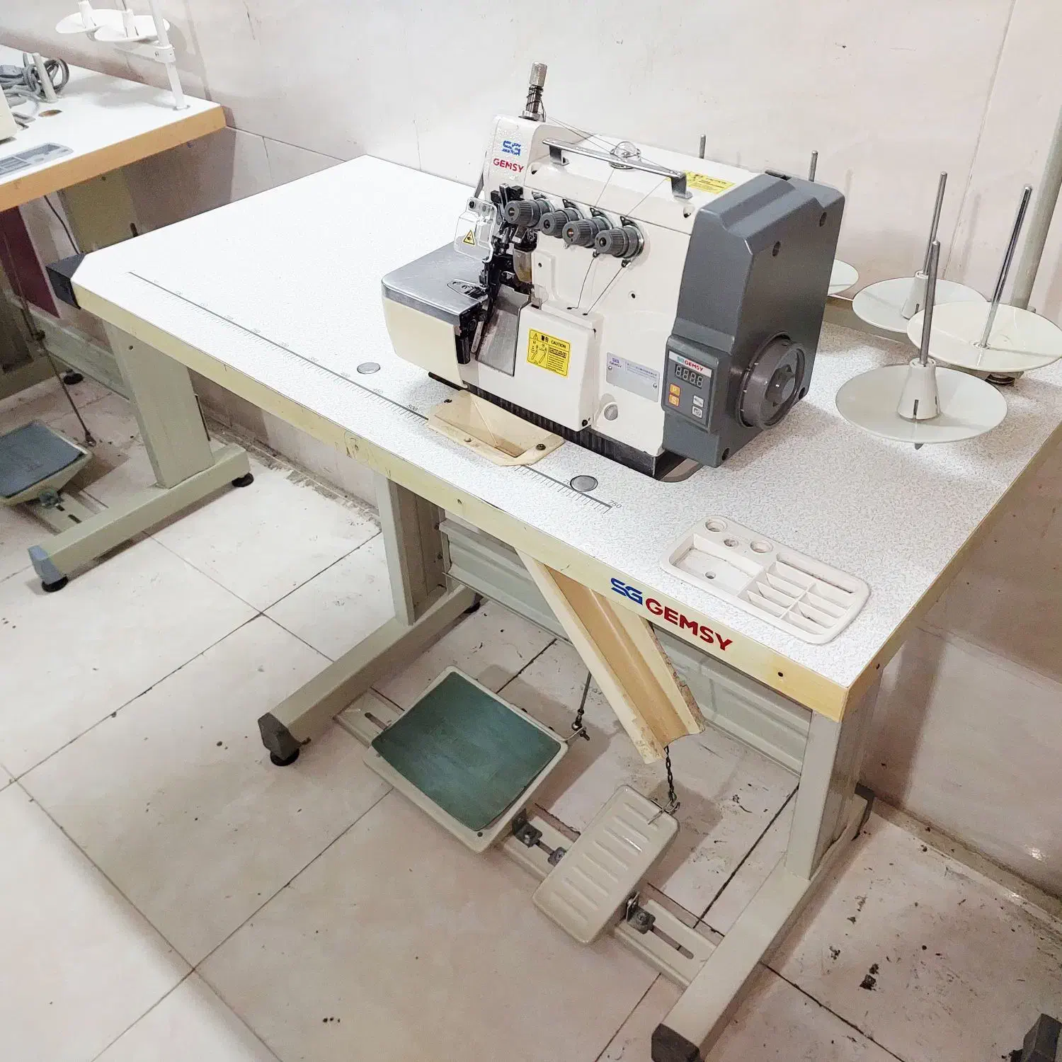 چرخ زیگزال ۵نخ جمسی دینام سرخود درحدنو|چرخ خیاطی و ریسندگی|تهران, سجاد|دیوار