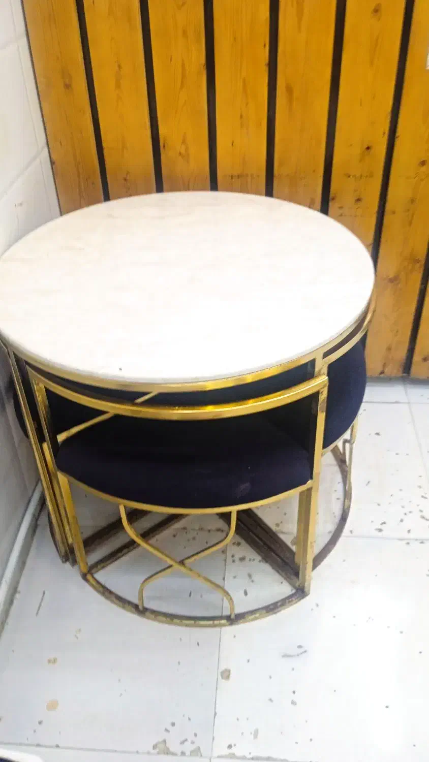 دکور مغازه با میز و صندلی|فروشگاه و مغازه|بندرعباس, |دیوار