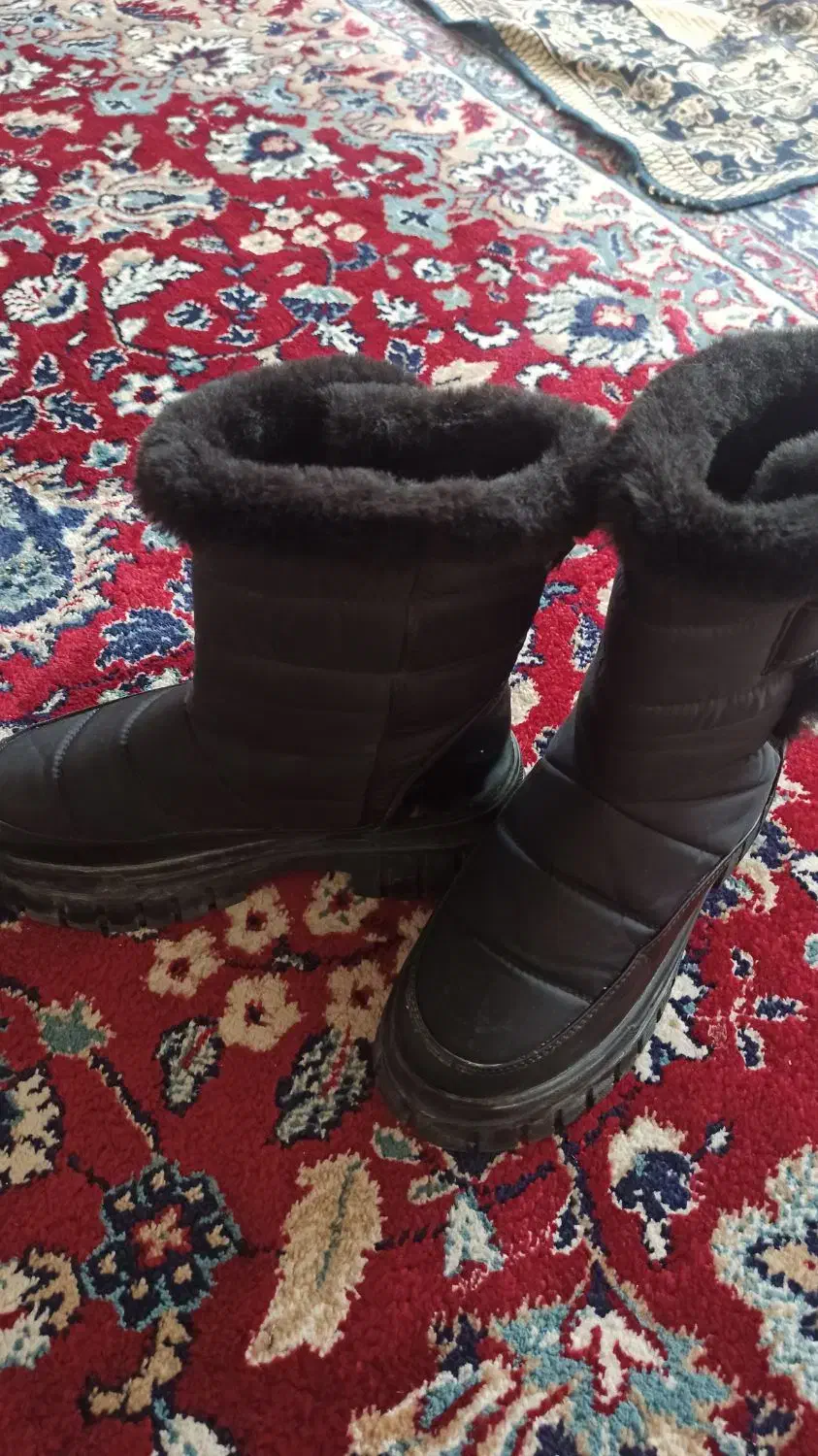 بوت درحدنو|کیف، کفش، کمربند|قره چای, |دیوار