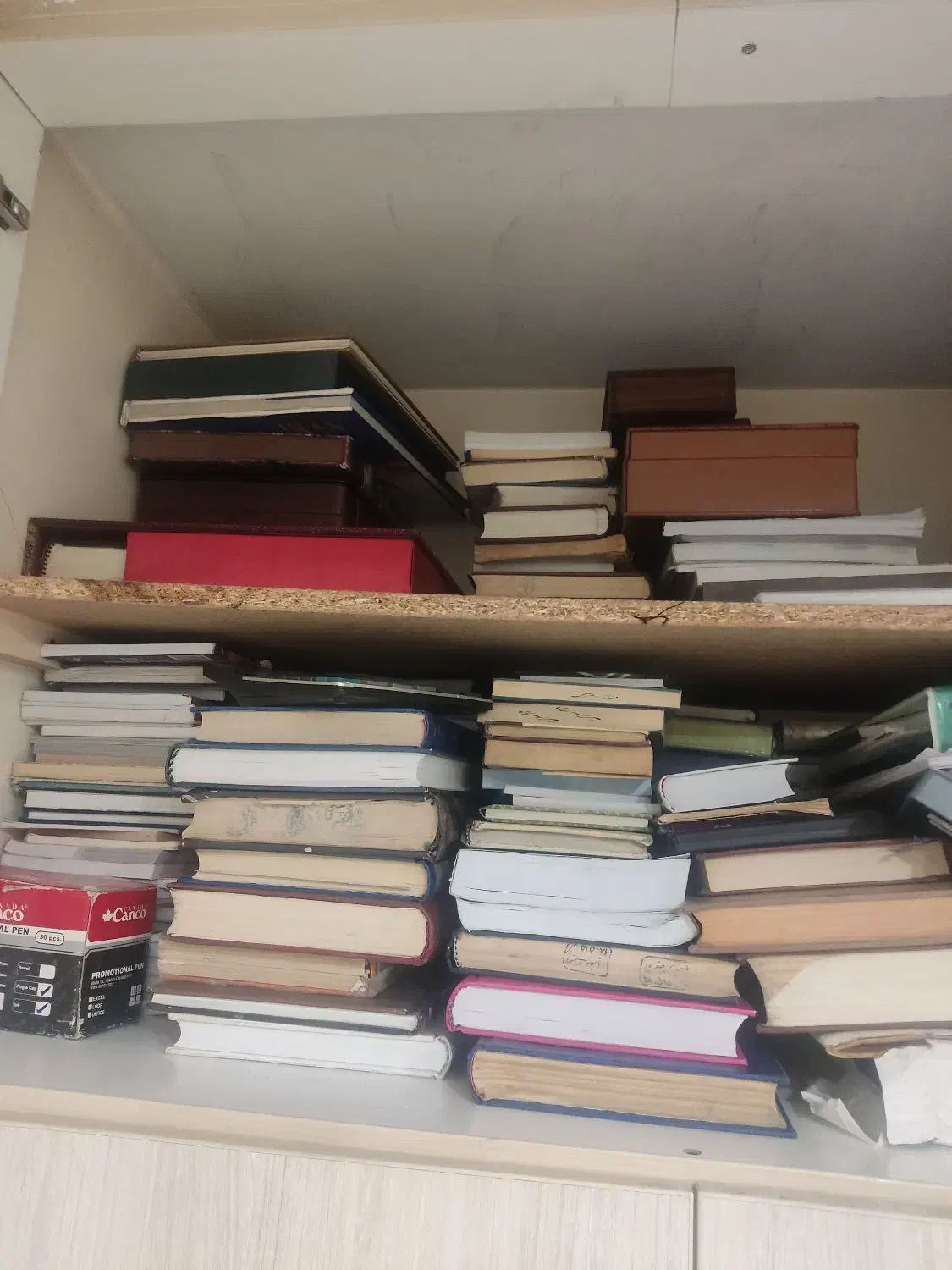 اهدا کتابهای مختلف به کتابخانه مناطق محروم|کتاب و مجله آموزشی|تهران, شهرآرا|دیوار