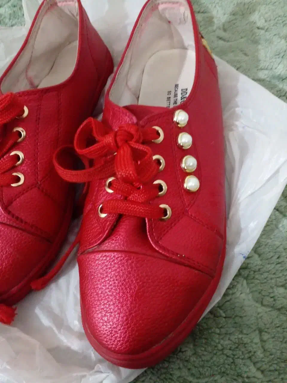 دخترانه|کیف، کفش، کمربند|قم, چهل درخت|دیوار