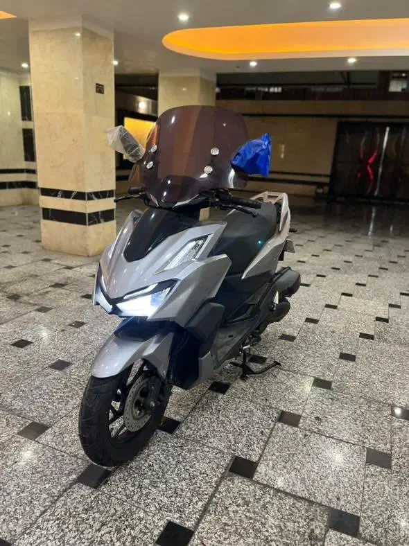 کلیک واریو|موتورسیکلت|تهران, خزانه|دیوار