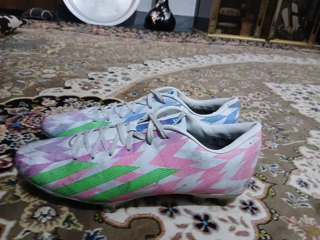 کفش فوتبال هدیه تیم ملی|ورزش‌های توپی|مشگین شهر, |دیوار