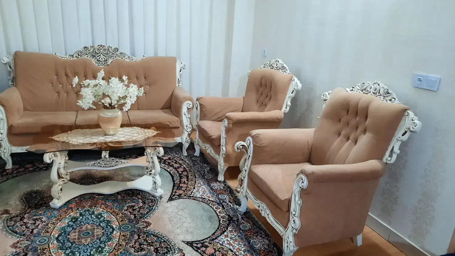 مبل کلاسیک ۷نفره|مبلمان خانگی و میز عسلی|قزوین, |دیوار