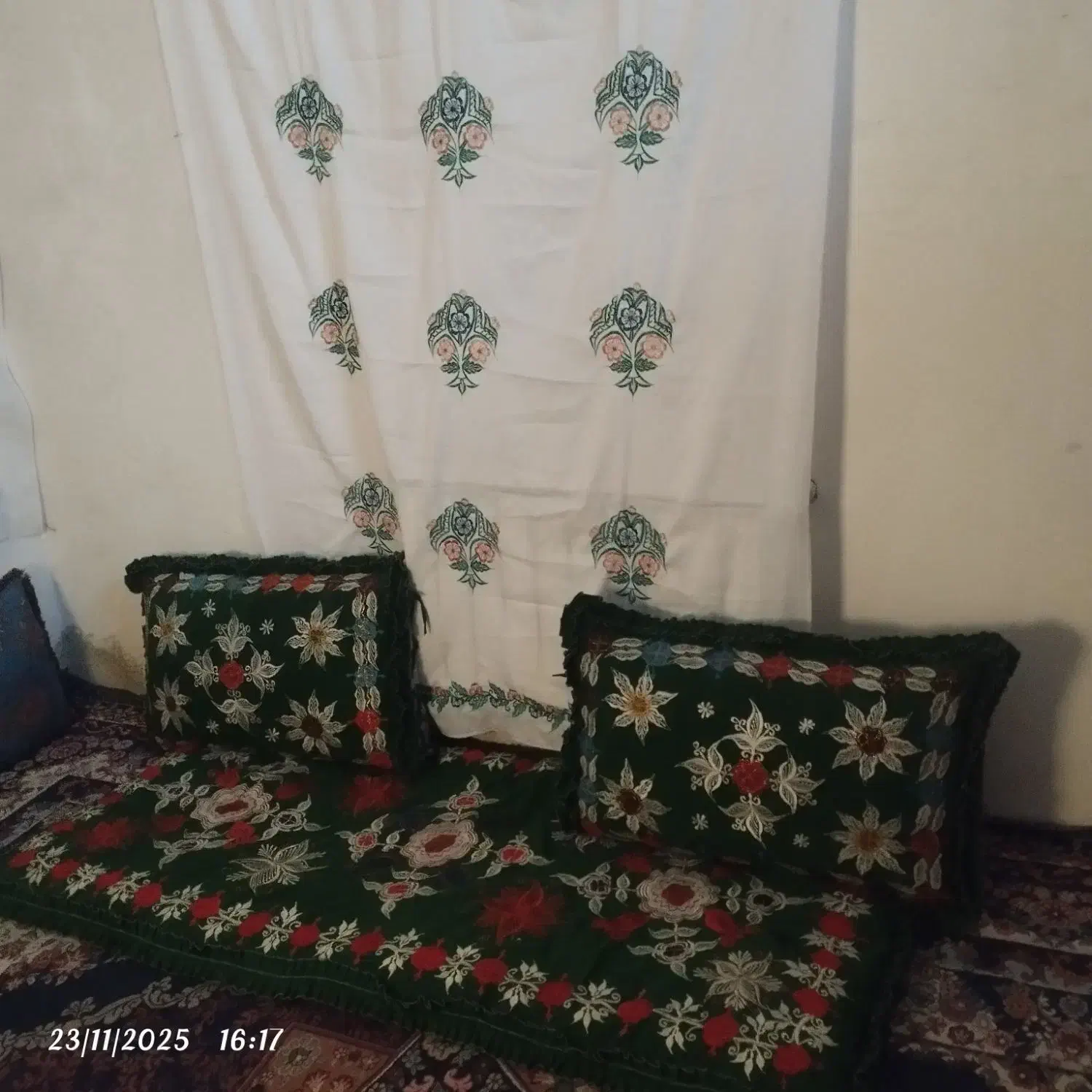 بالشت تشک سنتی|پشتی|کرمان, |دیوار