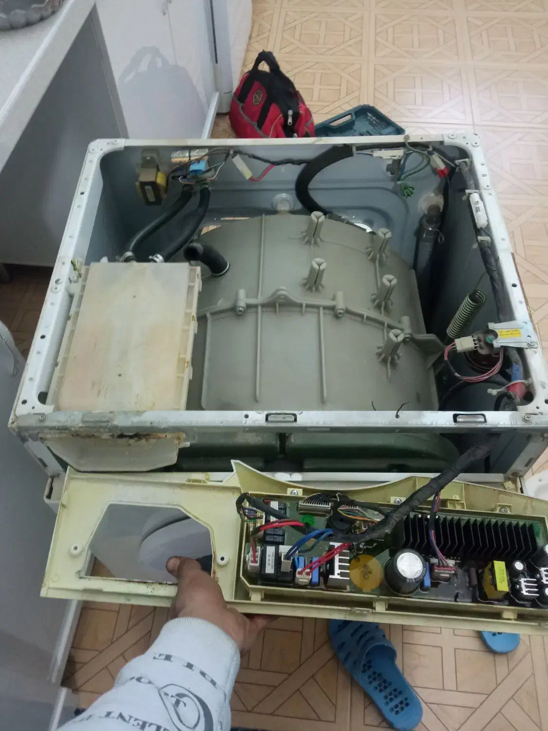 تعمیرات یخچال لباسشویی بخاری آبگرمکن در محل|خدمات پیشه و مهارت|سنندج, |دیوار