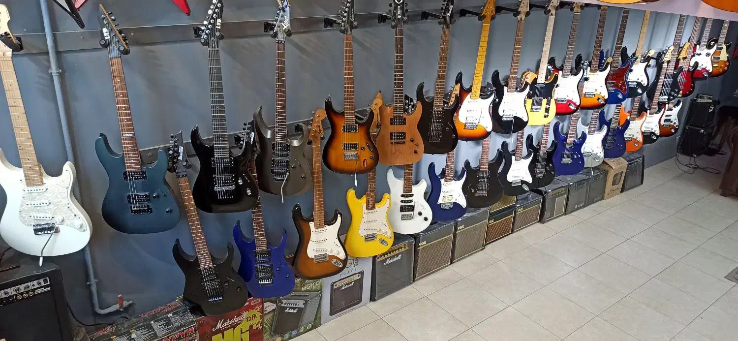 فروش اقساطی گیتار چک صیادی|گیتار، بیس، امپلیفایر|سنندج, |دیوار