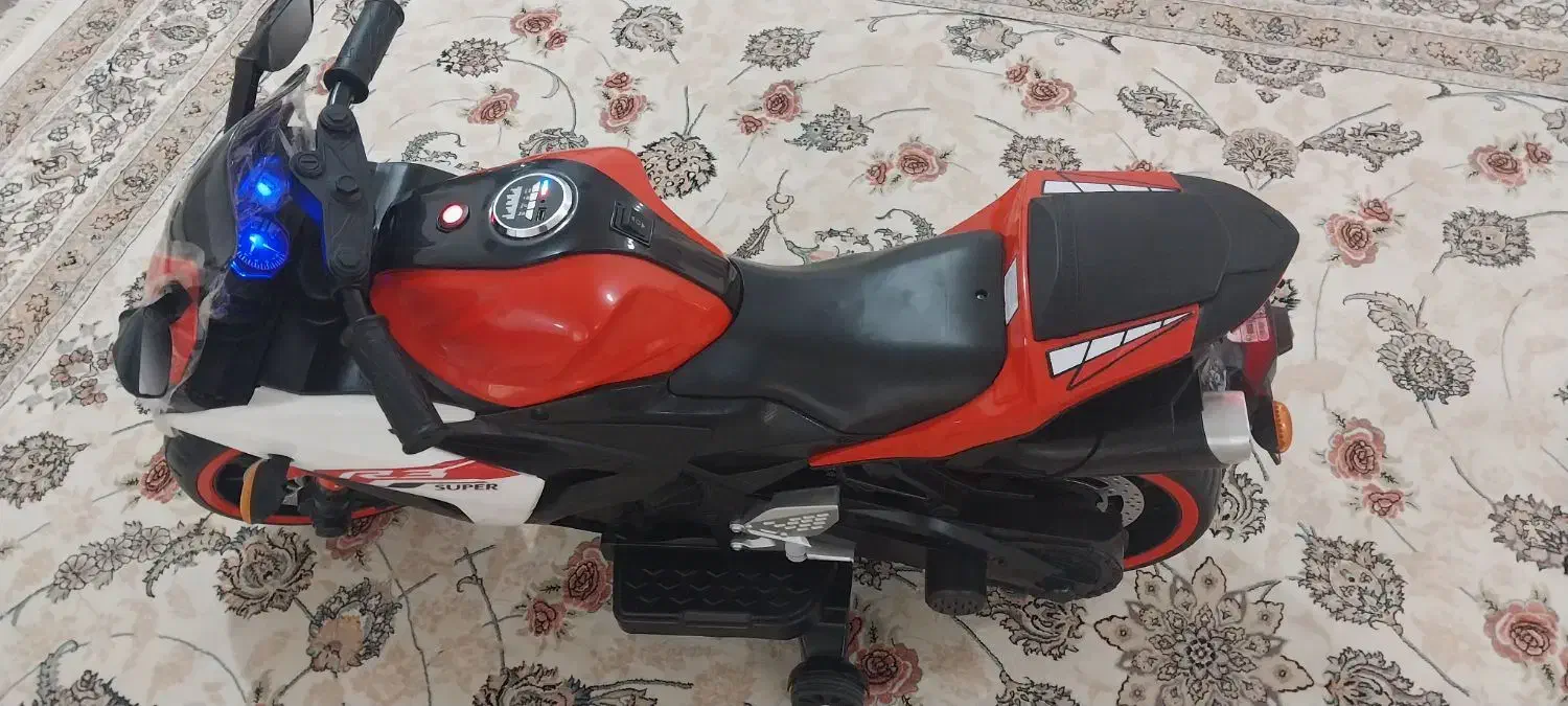 موتور شارژی در حد نو سالم|اسباببازی بچه|بندر گناوه, |دیوار