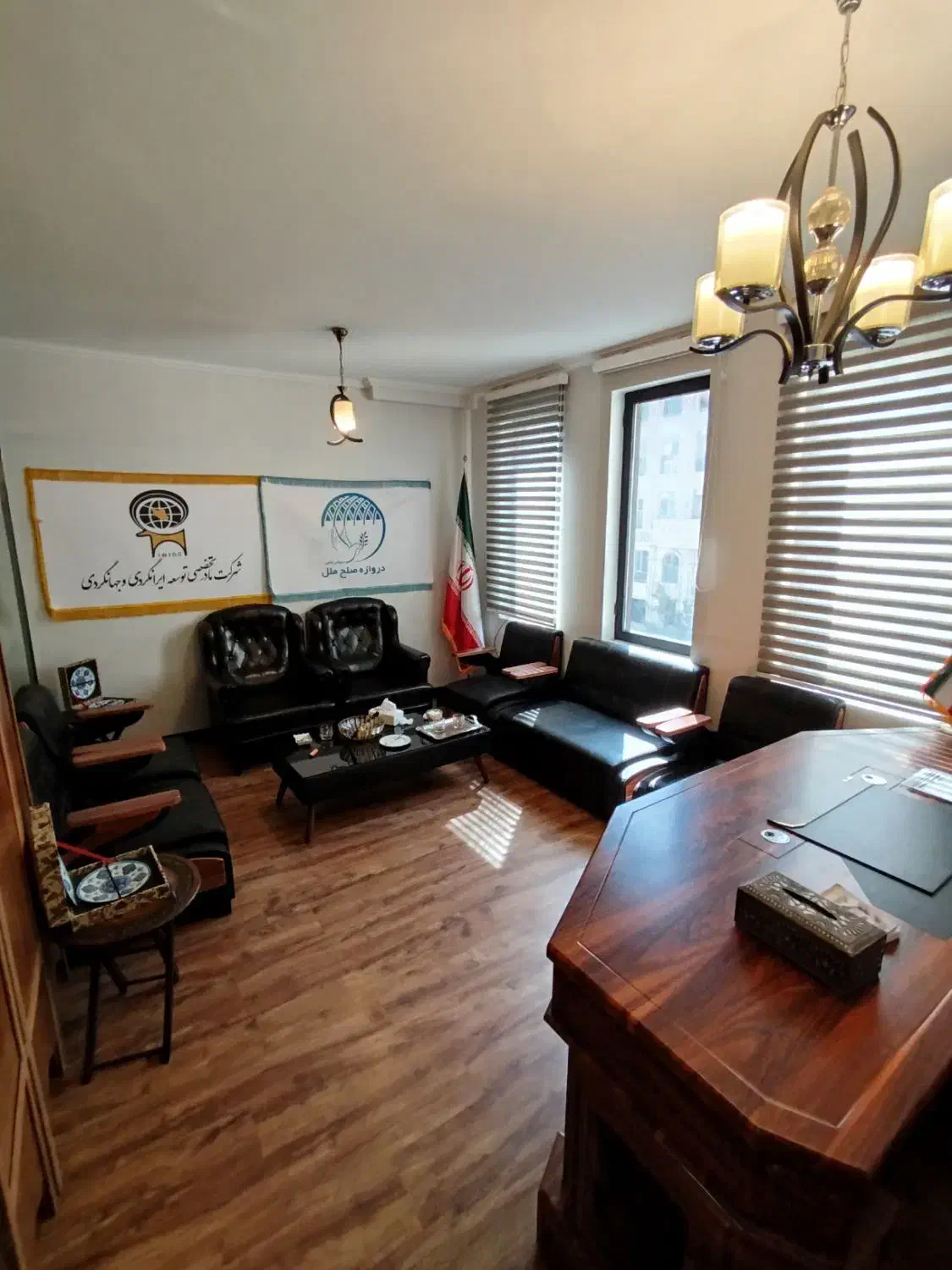 85متر اداری/ کناره مترو / مبله/ فول|اجارهٔ دفتر کار، اتاق اداری، مطب|تهران, کن|دیوار