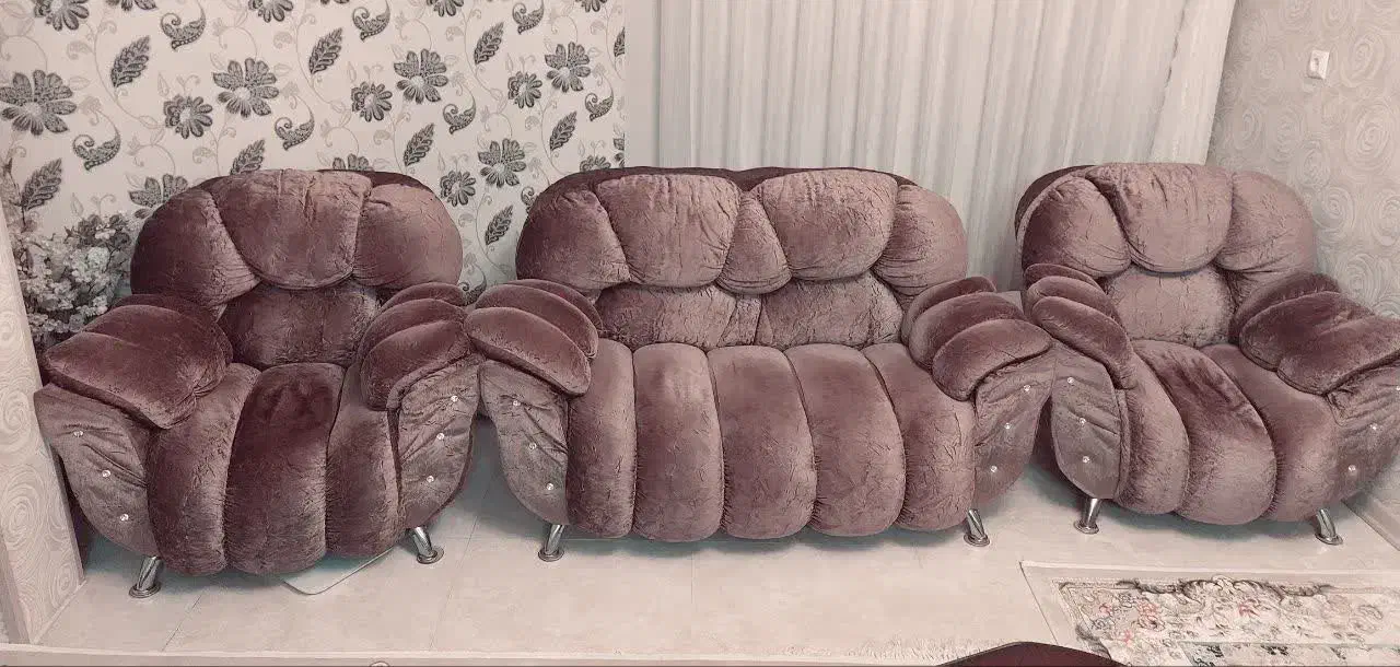 مبل ۴ نفره|مبلمان خانگی و میز عسلی|مشهد, بهاران|دیوار