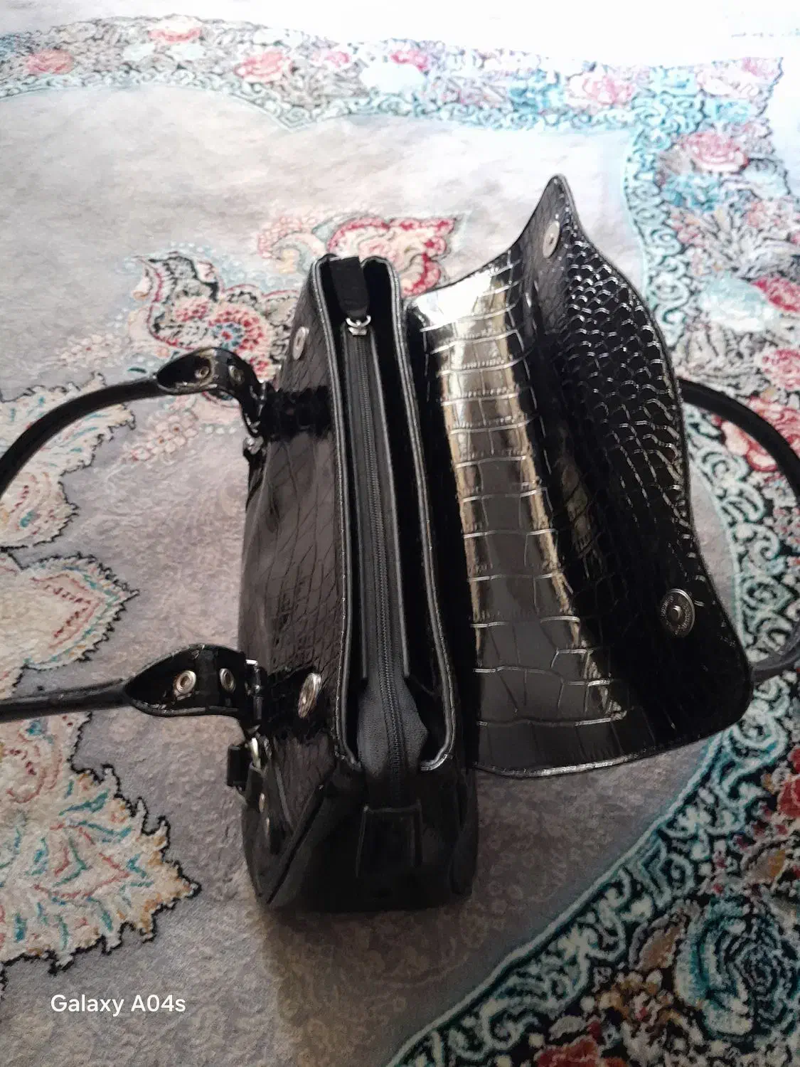 کیف درحدنو|کیف، کفش، کمربند|رباط‌کریم, الارد|دیوار