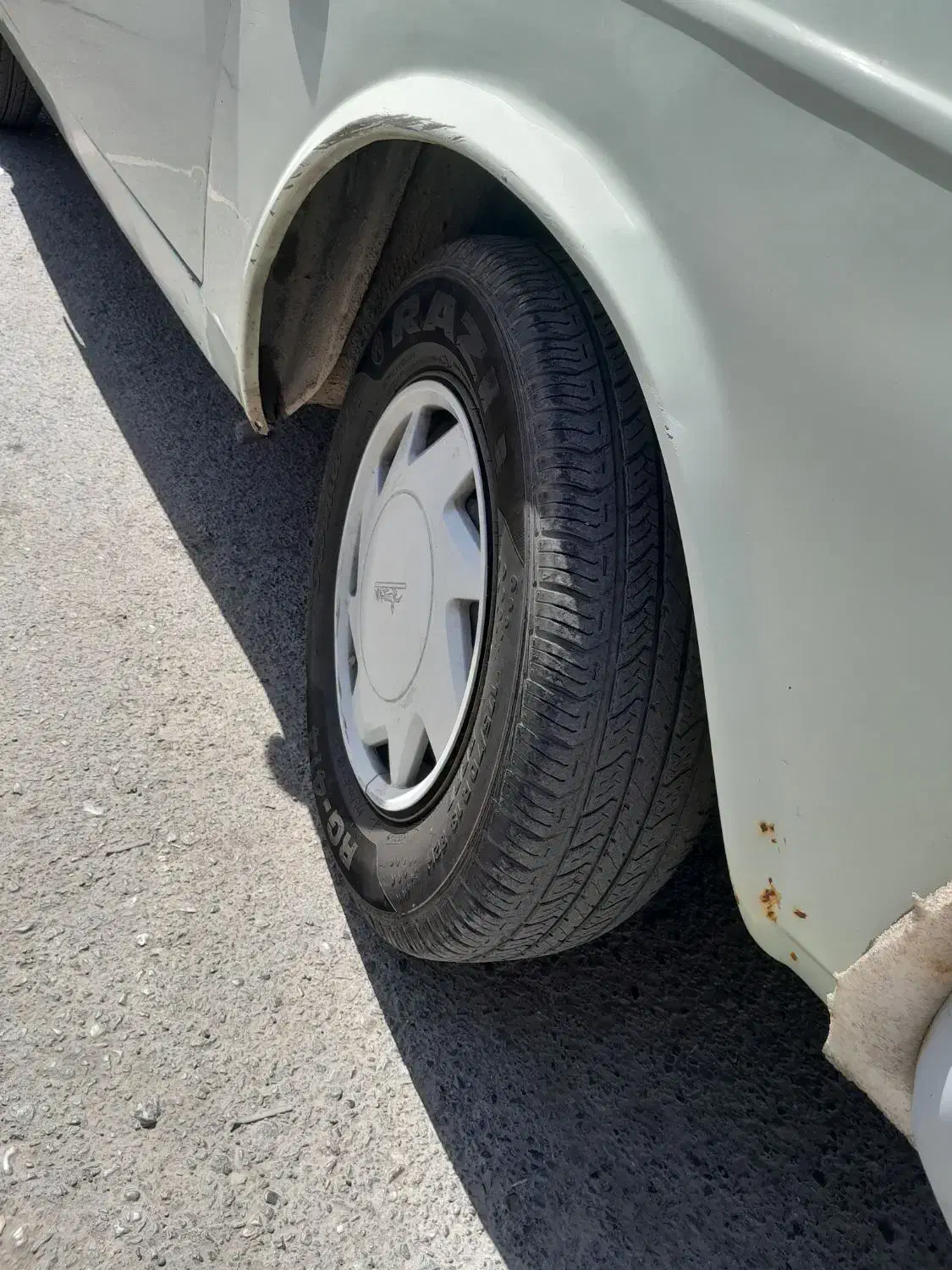 وانت پیکان 93 سفید بدون تصادف|خودرو سواری و وانت|چهارباغ, |دیوار