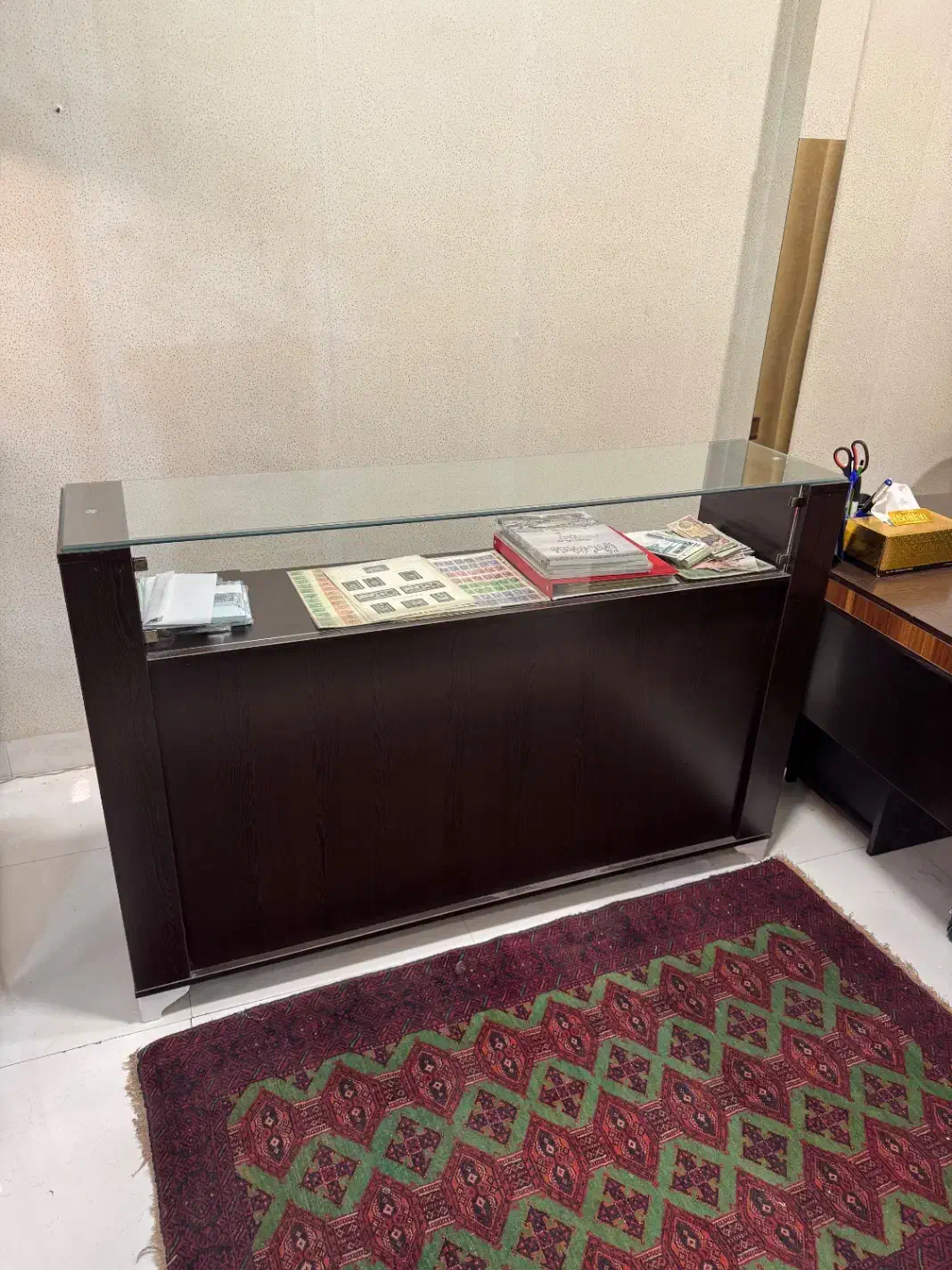 ویترین و پیشخوان مدرن|مبلمان اداری|تهران, لاله زار|دیوار