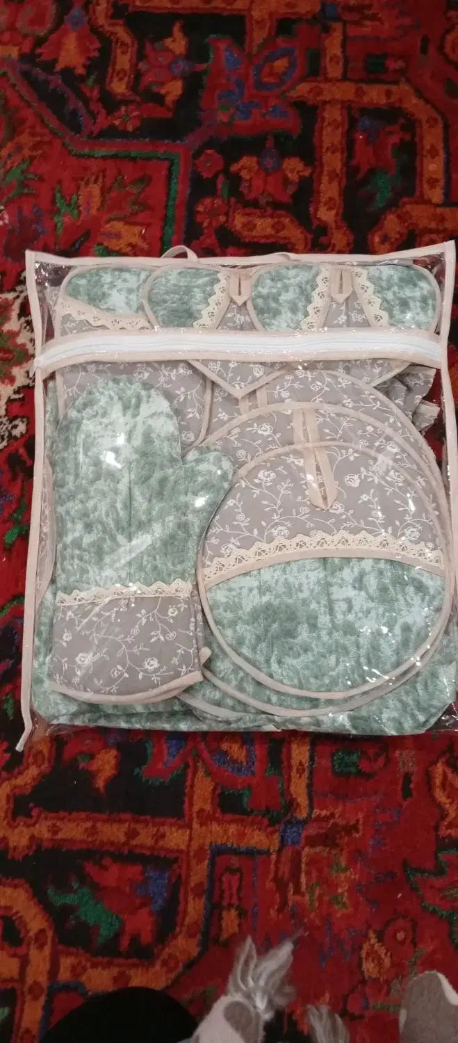 سرویس آشپزخانه پارچه ای دست دوز|سفره، حوله، دستمال آشپزخانه|خسروشاه, |دیوار