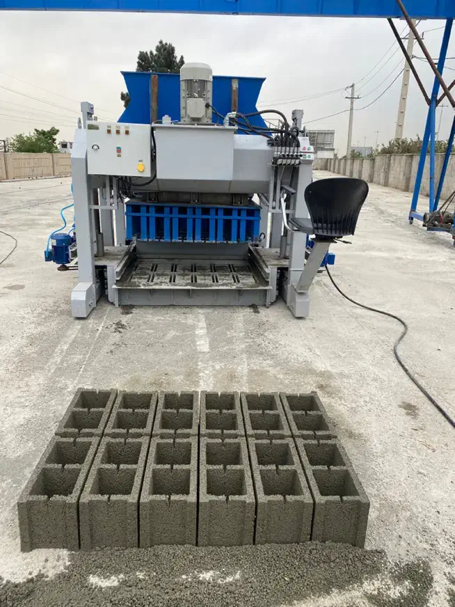 بلوک زن ۱۲ قالبه تمام اتوماتیک|ماشین‌آلات صنعتی|تهران, صاحب الزمان|دیوار