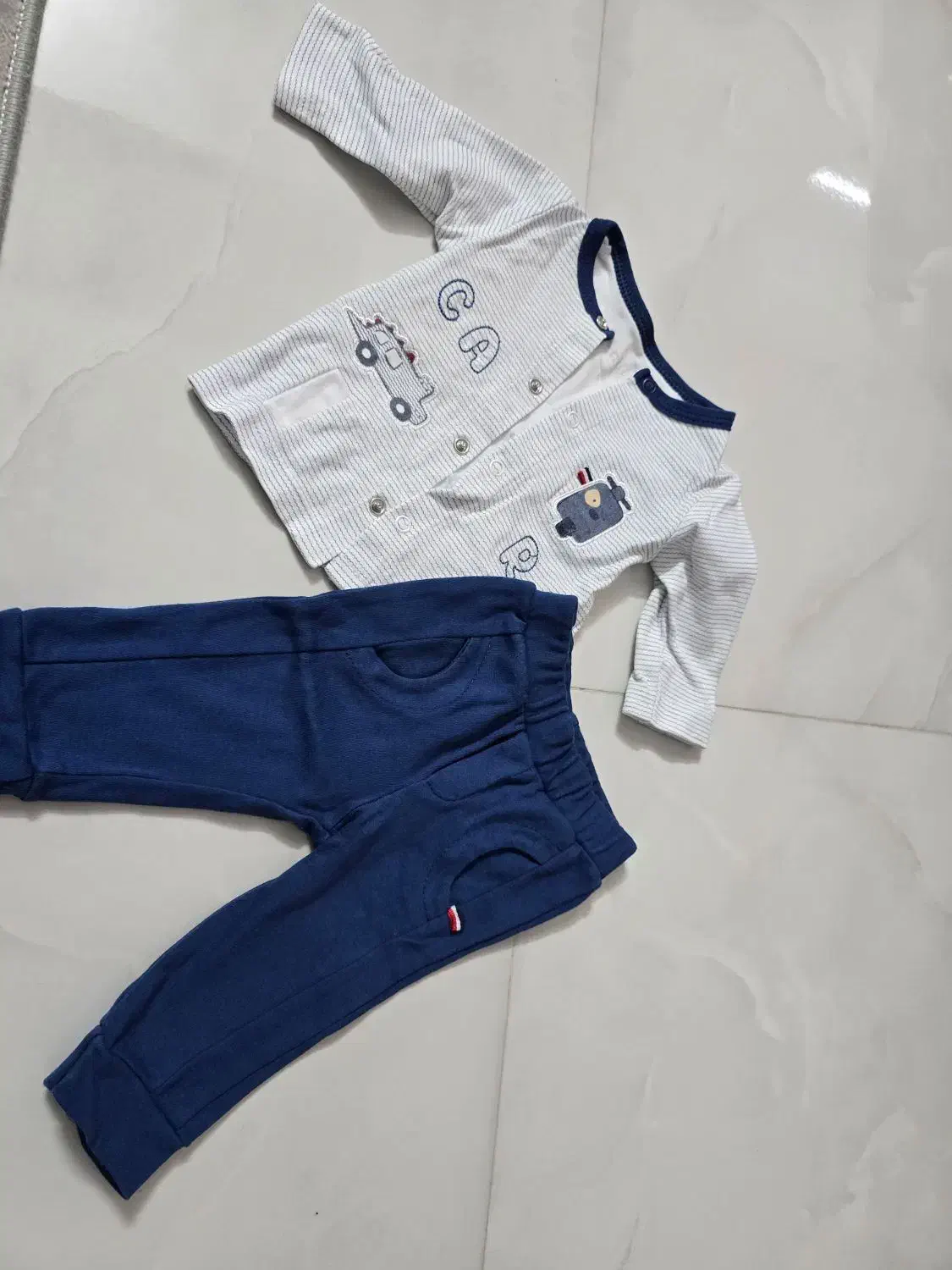 لباس نوزادی پسرانه|کفش و لباس بچه|بابل, |دیوار