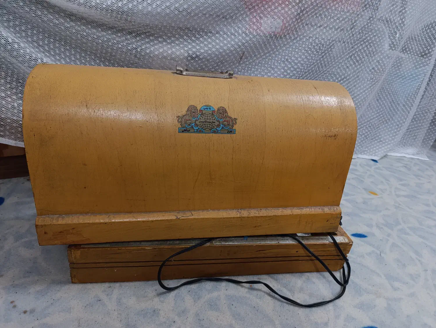 دو عدد چرخ خیاطی قدیمی ( ژانومه . ثریا )|کلکسیون اشیاء عتیقه|لاهیجان, کوی خزر|دیوار