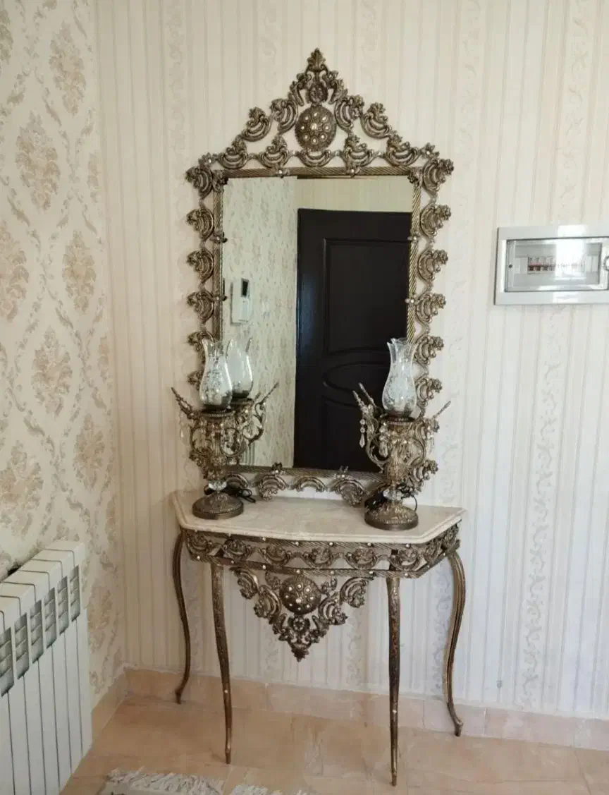 فروش و خرید آینه شمعدان لوستر ساعت بوفه و غیره|بوفه، ویترین، کنسول|تبریز, |دیوار