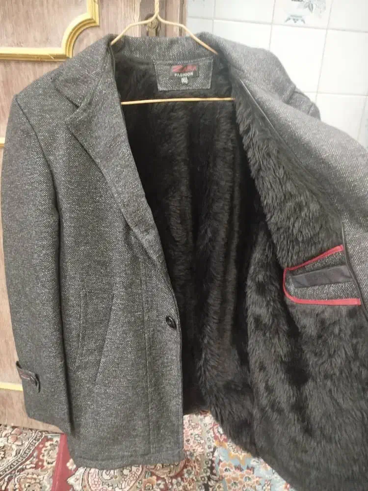 کاپشن|لباس|سراوان, |دیوار