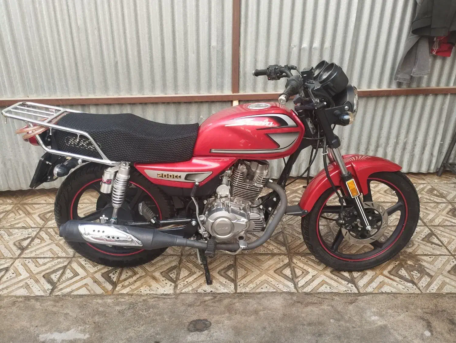 ساوین 200|موتورسیکلت|کنگاور, |دیوار