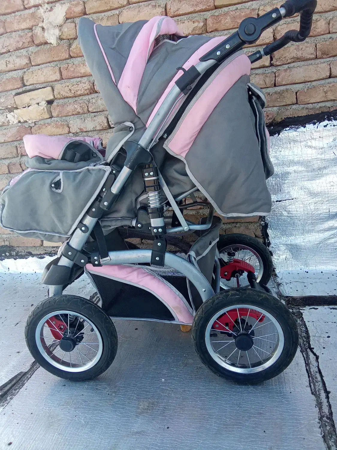 کالسکه نوزاد|کالسکه و لوازم جانبی|سلماس, |دیوار