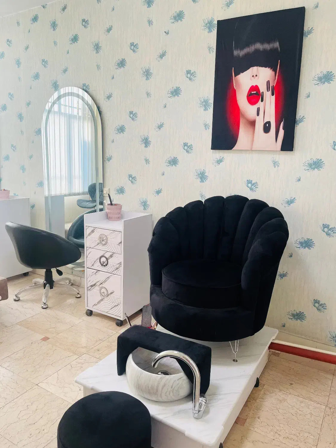 استخدام مژه کار و همه لاینها(اجاره )|استخدام درمانی، زیبایی، بهداشتی|تهران, شهرآرا|دیوار