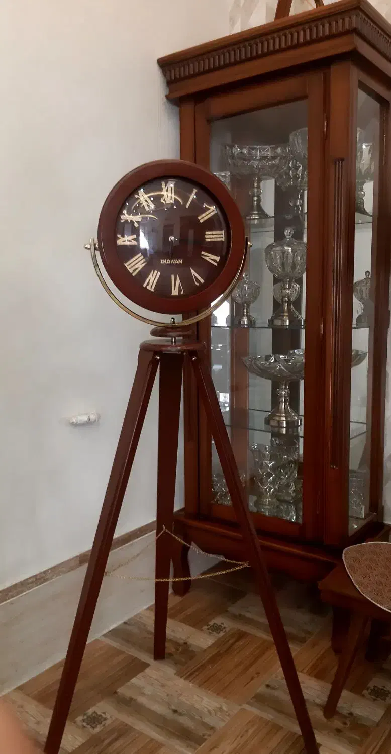 ساعت پایه دار کاملا نو|ساعت دیواری و تزئینی|جهرم, |دیوار