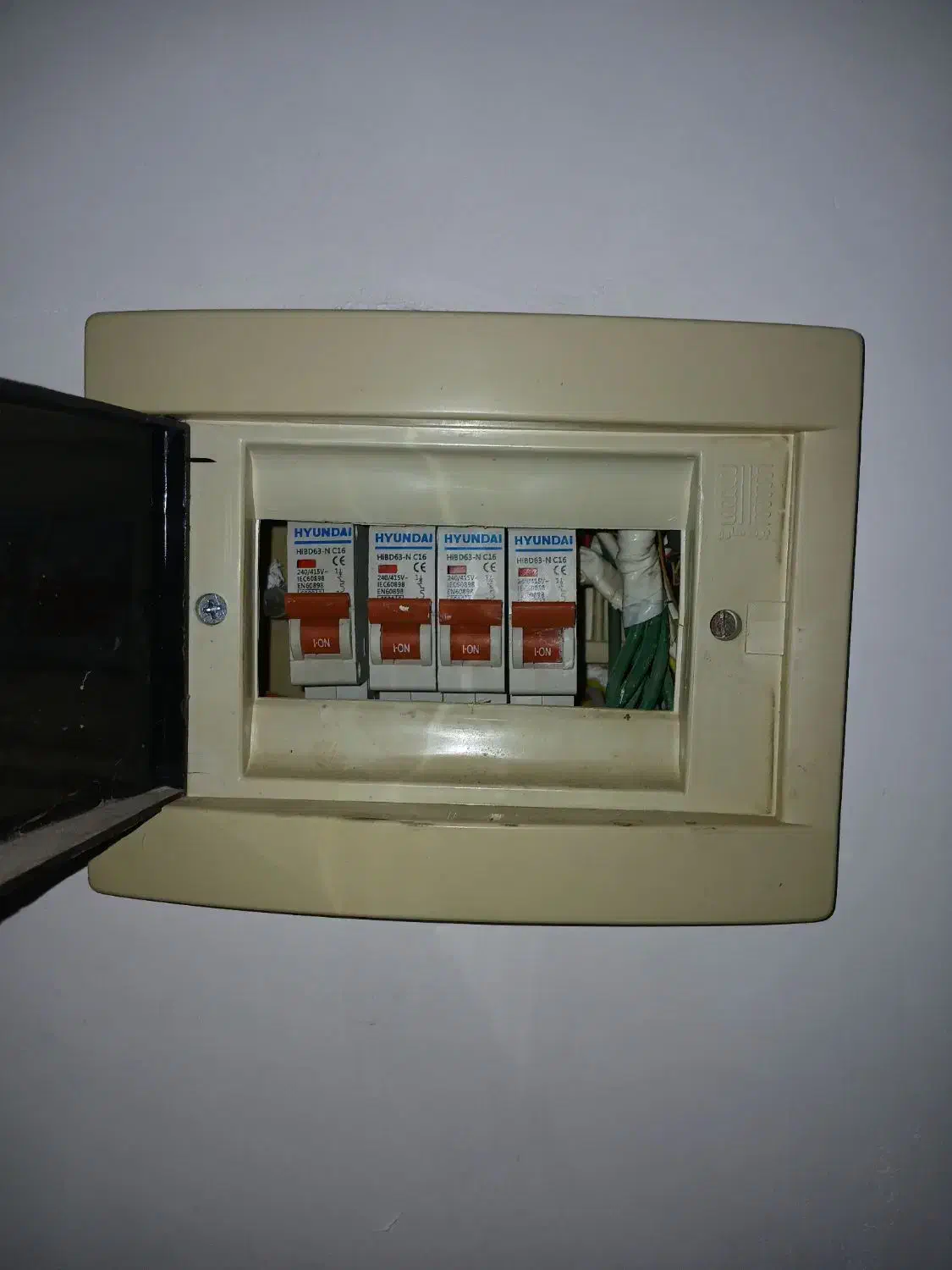 برقکار|خدمات پیشه و مهارت|دورود, |دیوار