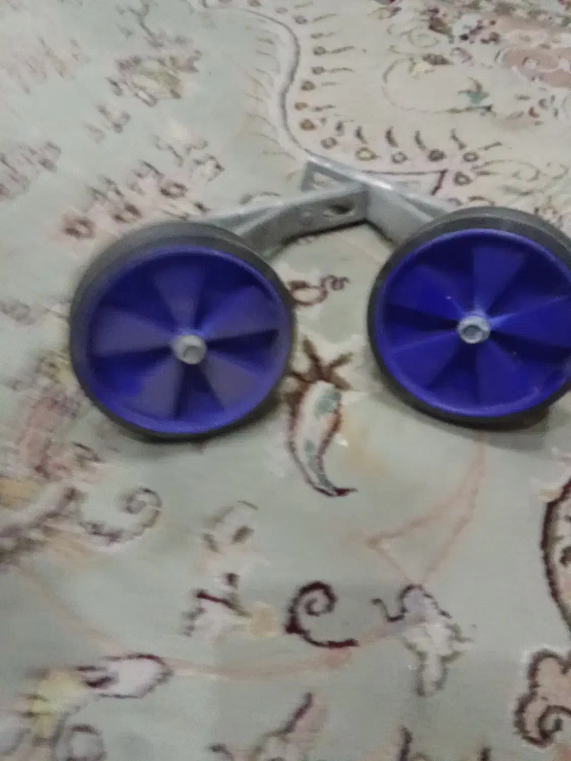 کمک دوچرخه|دوچرخه، اسکیت، اسکوتر|ری, شهادت|دیوار