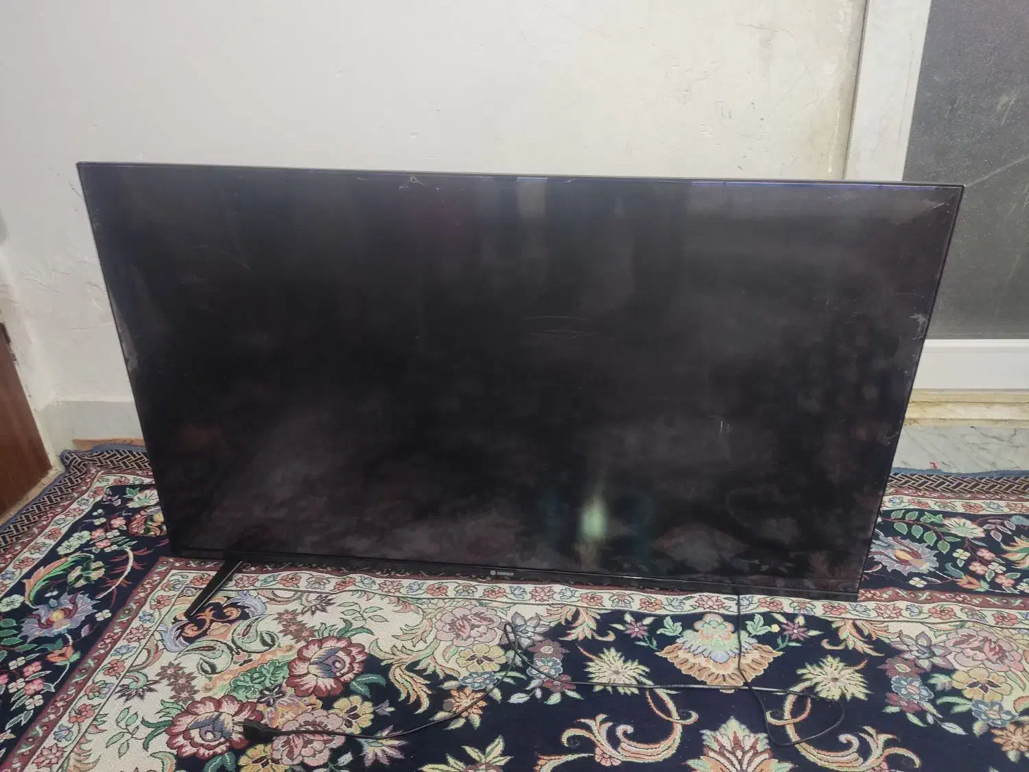 تلویزیون ال ای دی شکسته اسنوا|تلویزیون و پروژکتور|قم, زنبیل آباد|دیوار