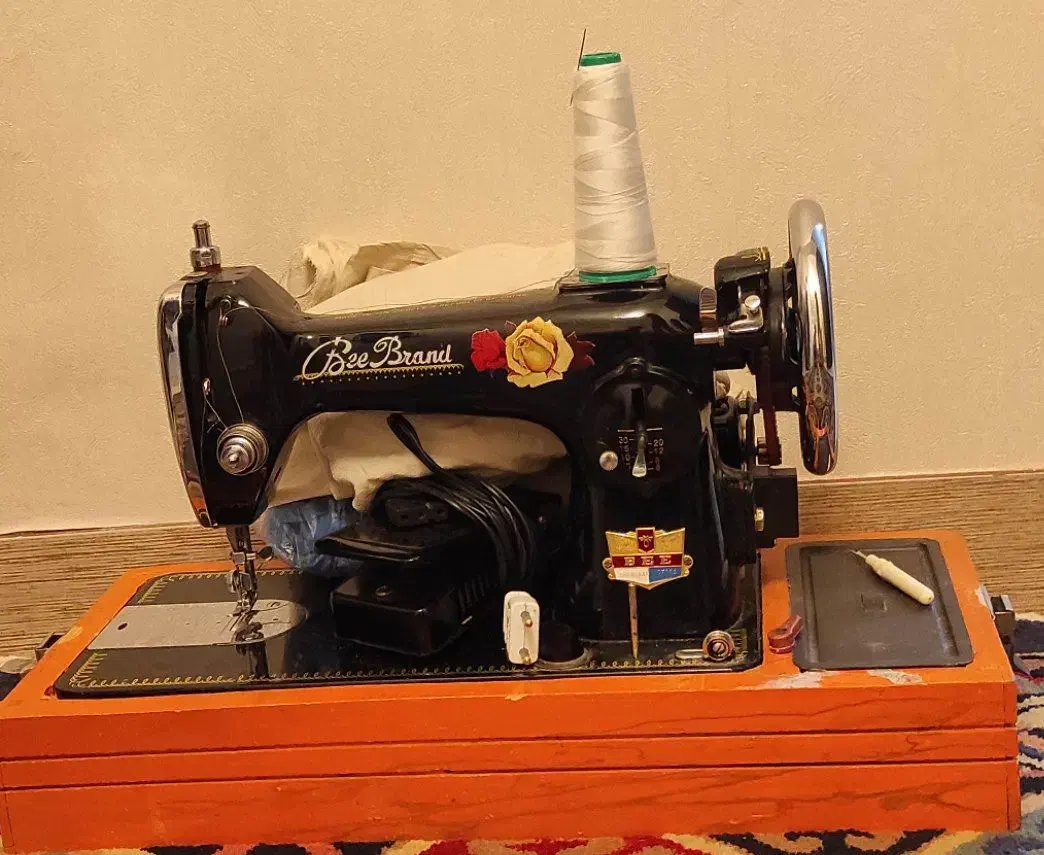 چرخ خیاطی|چرخ خیاطی و ریسندگی|اراک, |دیوار