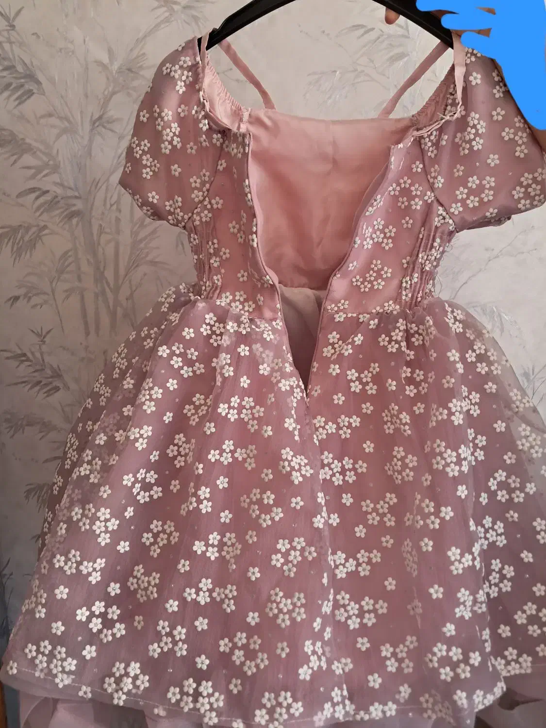 لباس مجلسی|لباس|بروجرد, |دیوار