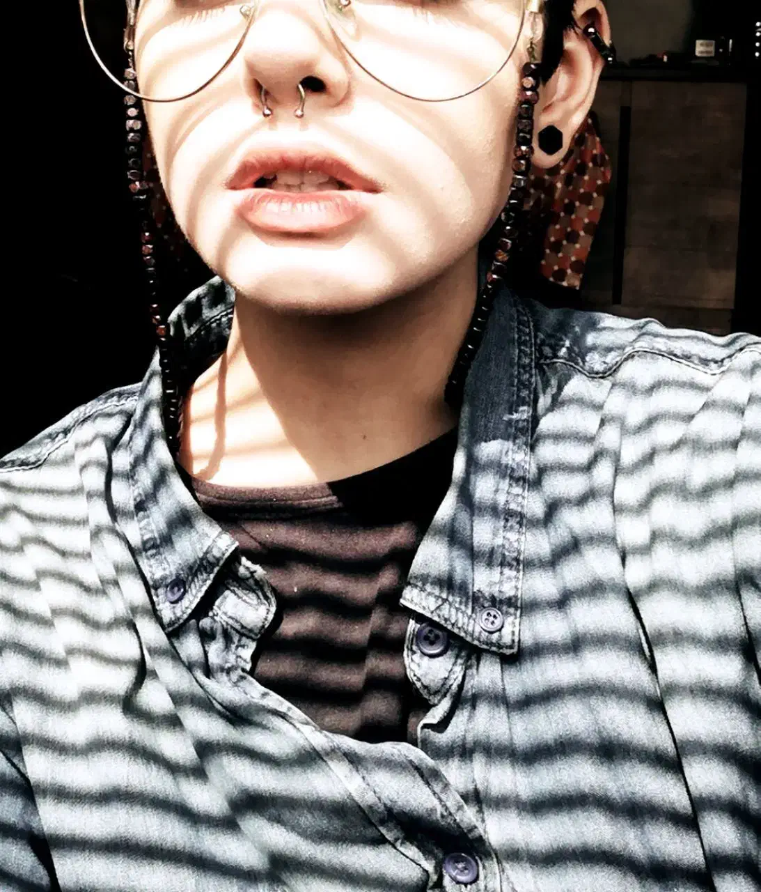 انجام خدمات پیرسینگ وچال گونه|خدمات آرایشگری و زیبایی|رشت, حاجی آباد|دیوار