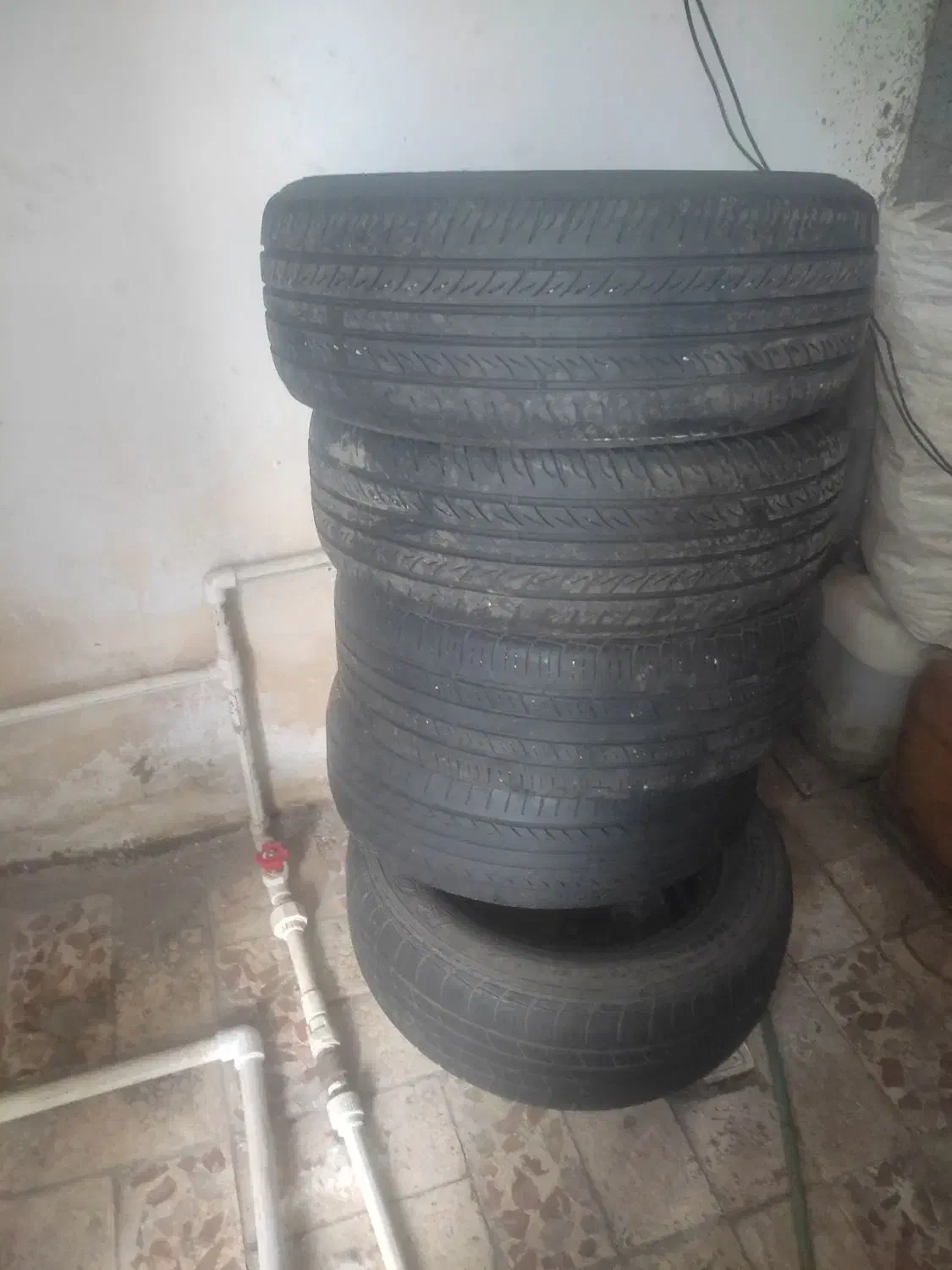 لاستیک دسته دو سمند|قطعات یدکی و لوازم جانبی|رشت, دباغیان|دیوار