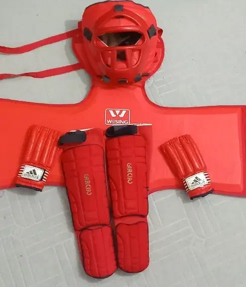 وسایل رزمی نینجا|تجهیزات ورزشی|برازجان, |دیوار