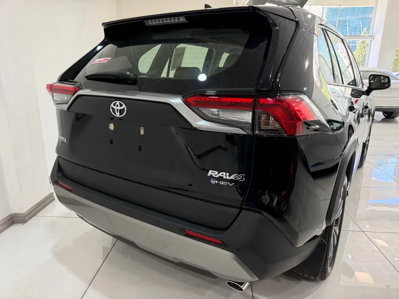 تویوتا راو 4 / دو دیفرانسیل / ژاپن 2025|خودرو سواری و وانت|شیراز, فرهنگ شهر|دیوار