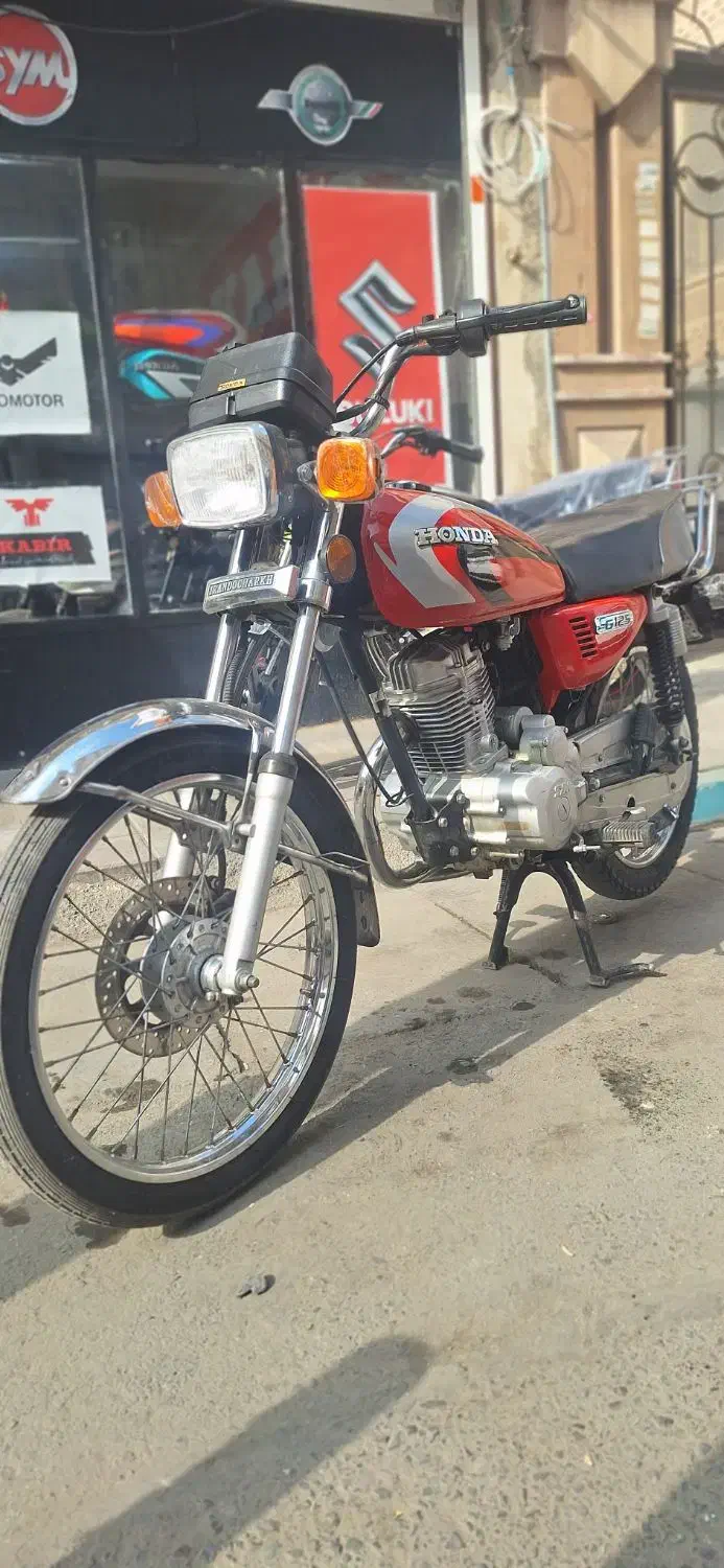 هوندا مدل ۱۳۹۳ استارتی ۵ دنده در حد صفر|موتورسیکلت|تهران, شهرک فردوس (حسینی)|دیوار