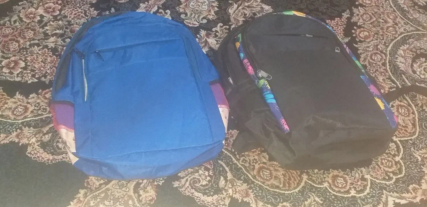 دوعدد کیف مدرسه نو|کیف، کفش، کمربند|شاهین‌شهر, گرگاب|دیوار