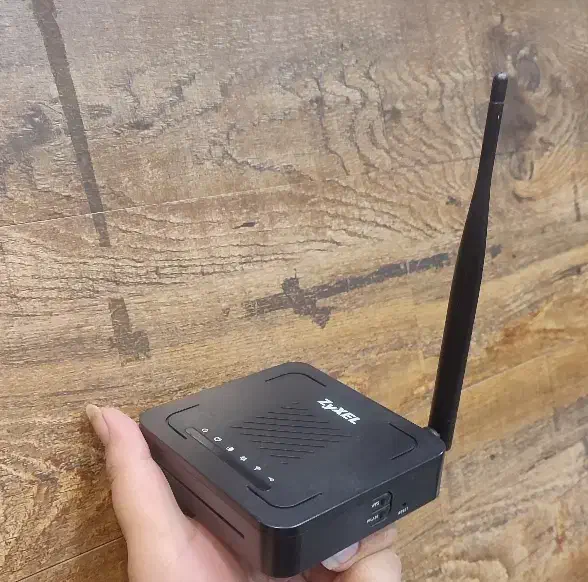 مودم ADSL برند ZYXEL|مودم و تجهیزات شبکه|لاهیجان, شیشه گران|دیوار