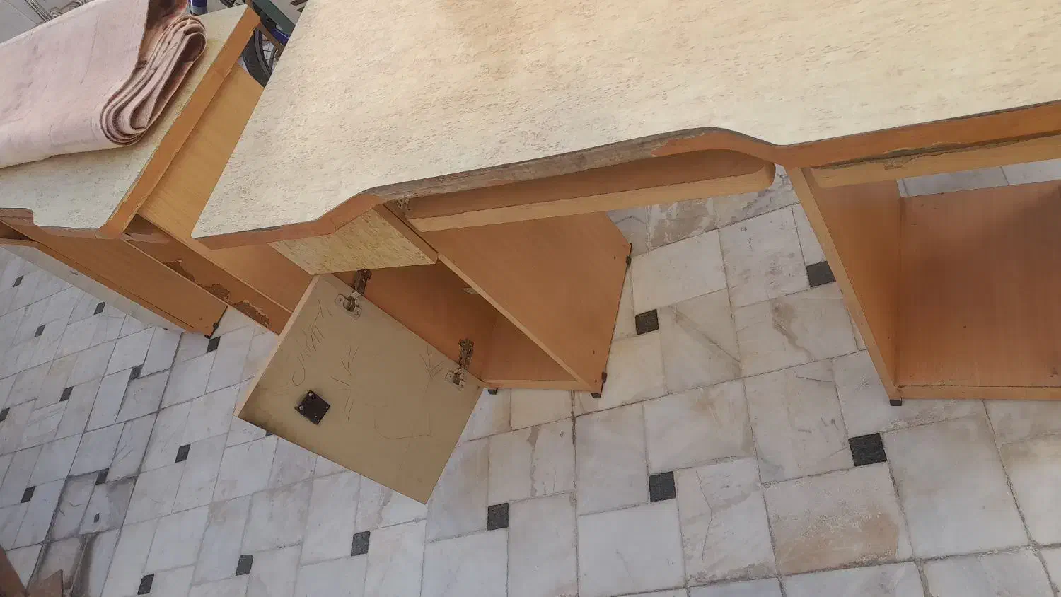 میز کامپیوتر و مطالعه|میز تحریر و کامپیوتر|قم, نخودی|دیوار