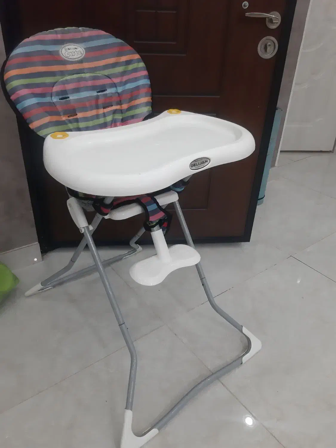 صندلی غذای کودک|تخت و صندلی بچه|کرمانشاه, |دیوار