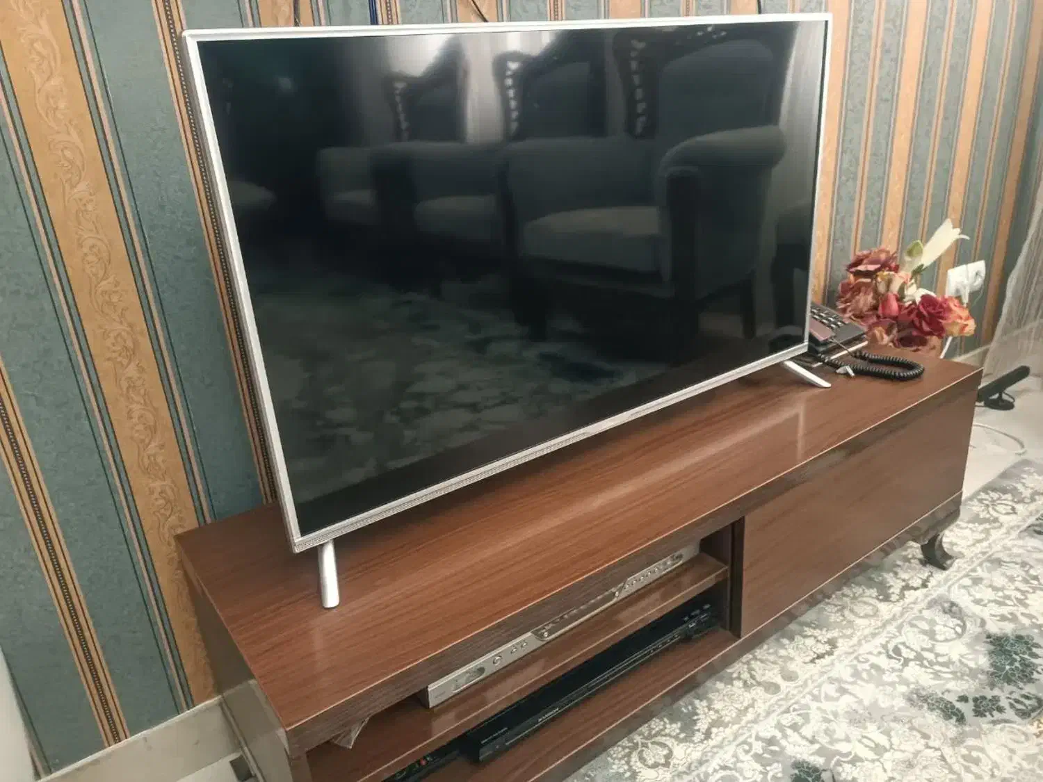 تلویزیون جی پلاس|تلویزیون و پروژکتور|چهارباغ, |دیوار