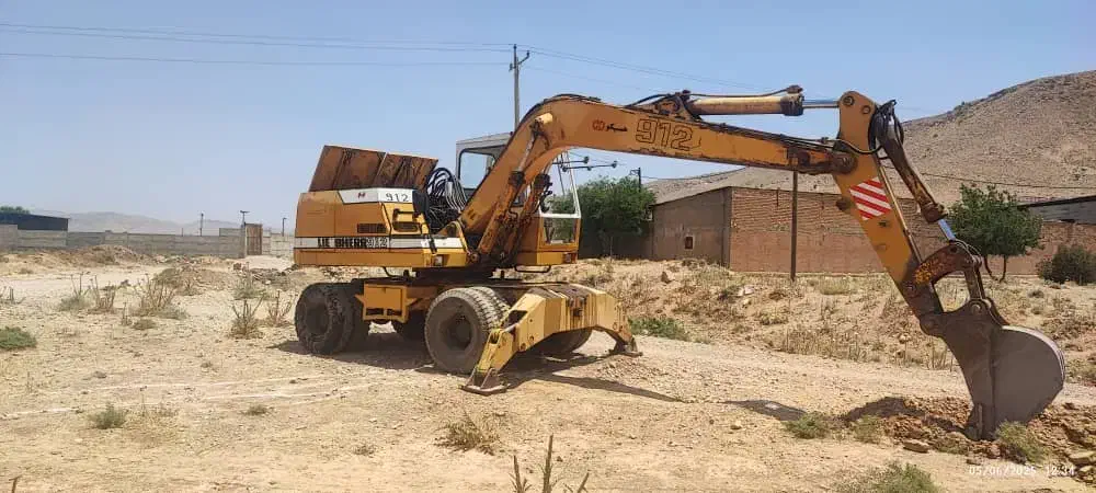 بیل مکانیکی لاستیکی 912 هپکو مدل 70|خودرو سنگین|شیراز, هفت تنان|دیوار